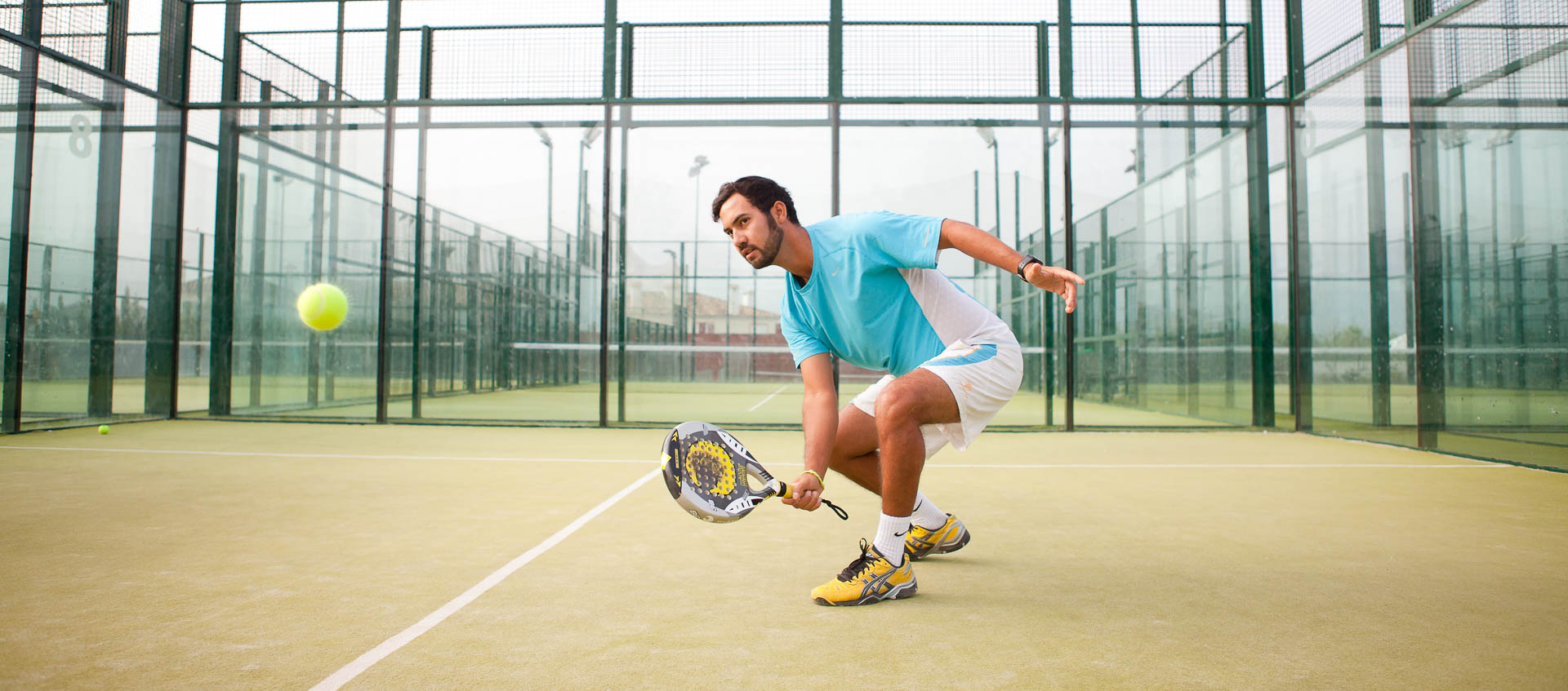 Beginner-friendly padel trainning in Mallorca with César Cantero